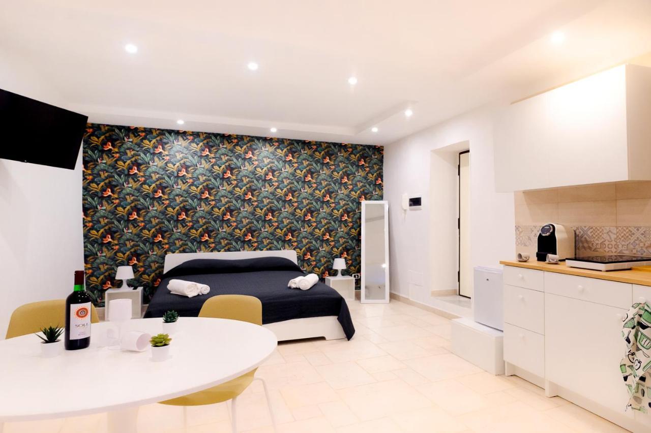 Logico 56 Apartment Bari Exterior photo
